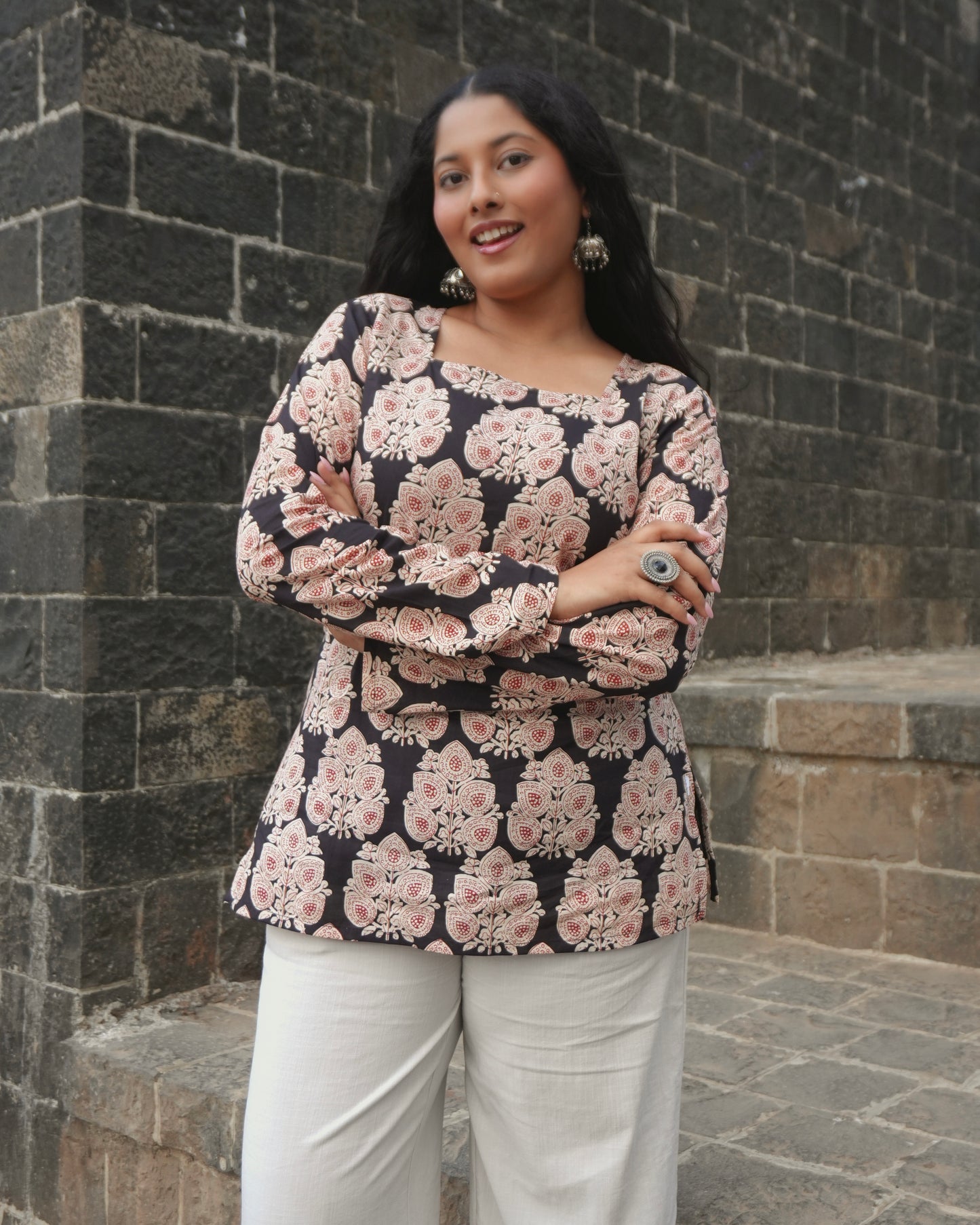 Noor Square Neck Top with Pull to Fit Doris