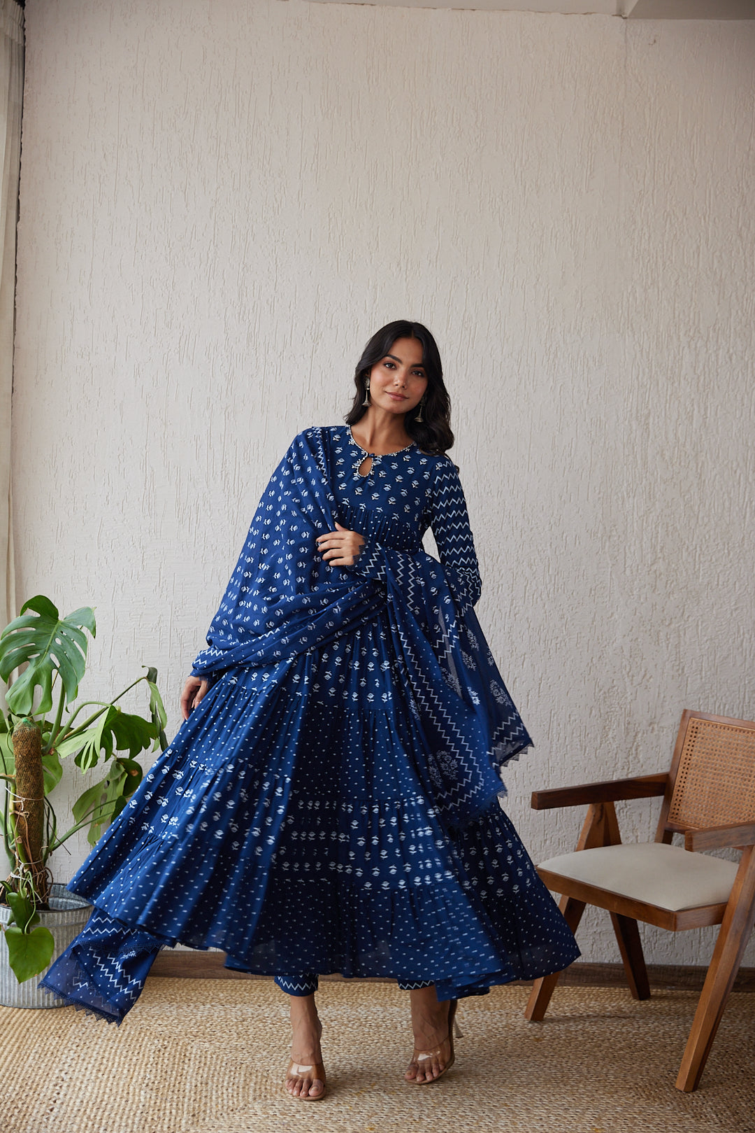 A beautiful Anarkali set with Hand block prints made by the hands of local artisans of Jaipur. It comes with a dupatta and Pant.