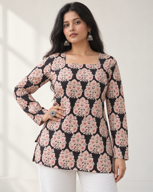Noor Square Neck Top with Pull to Fit Doris