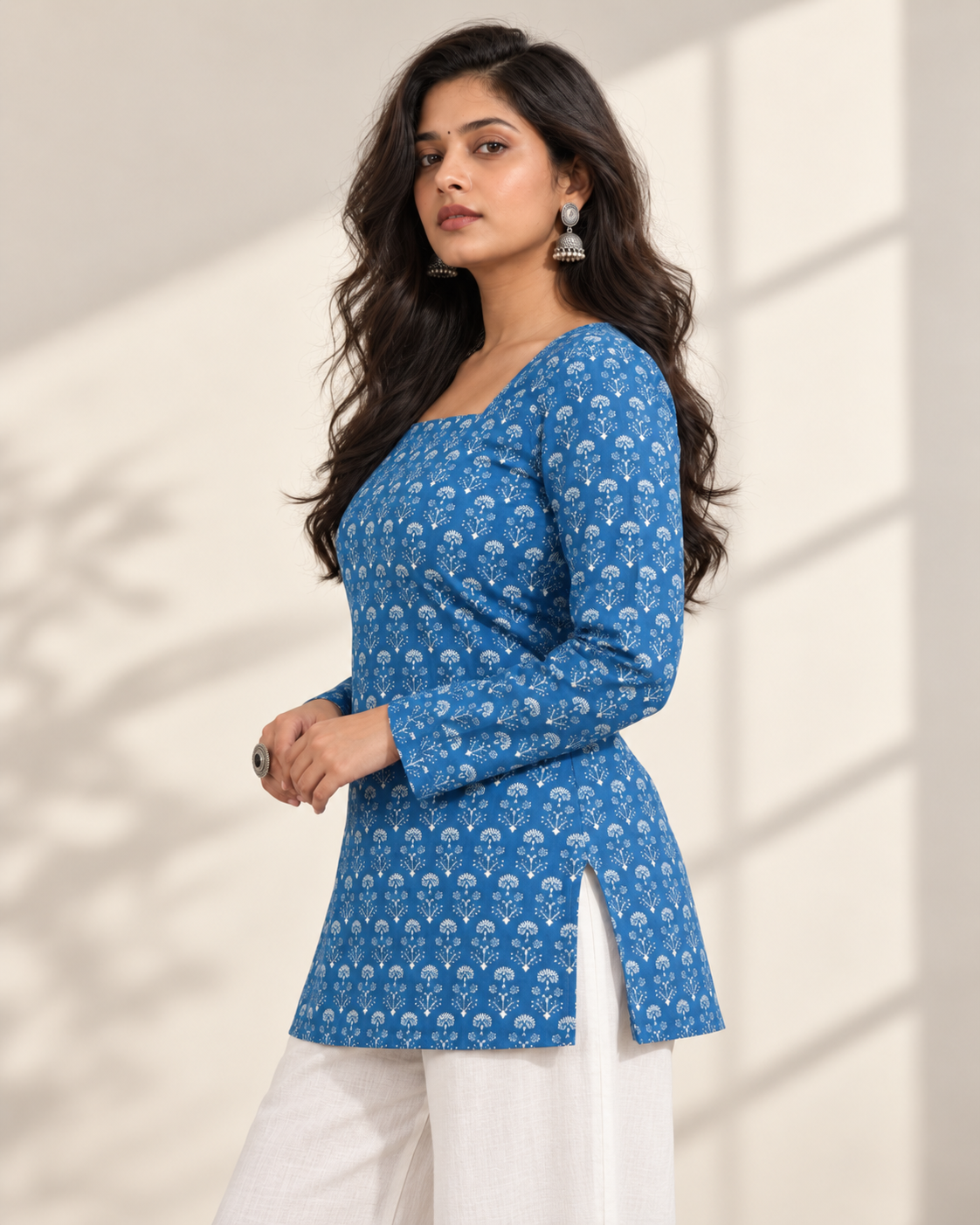 Mogra Square Neck Top with Pull to Fit Doris