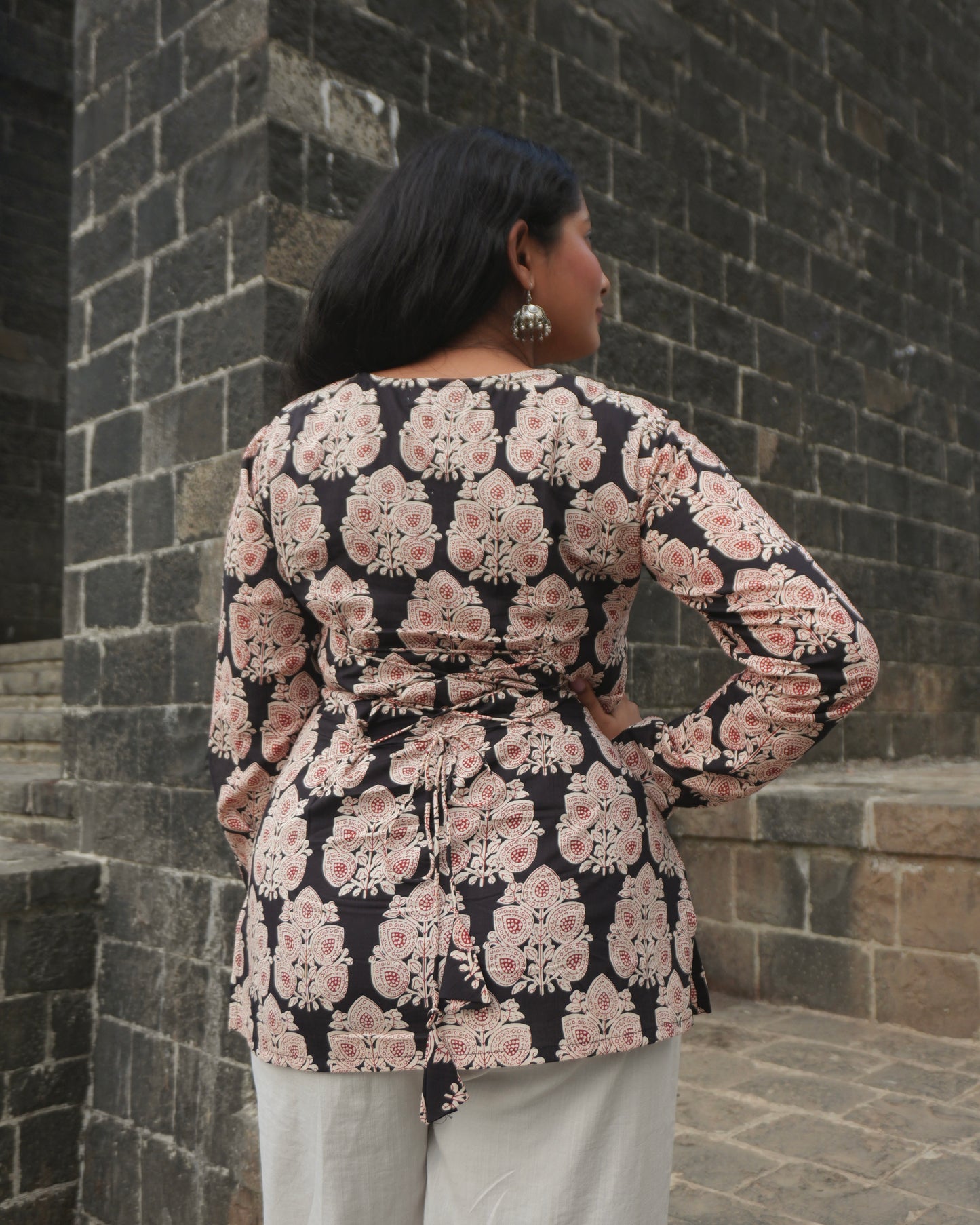 Noor Square Neck Top with Pull to Fit Doris